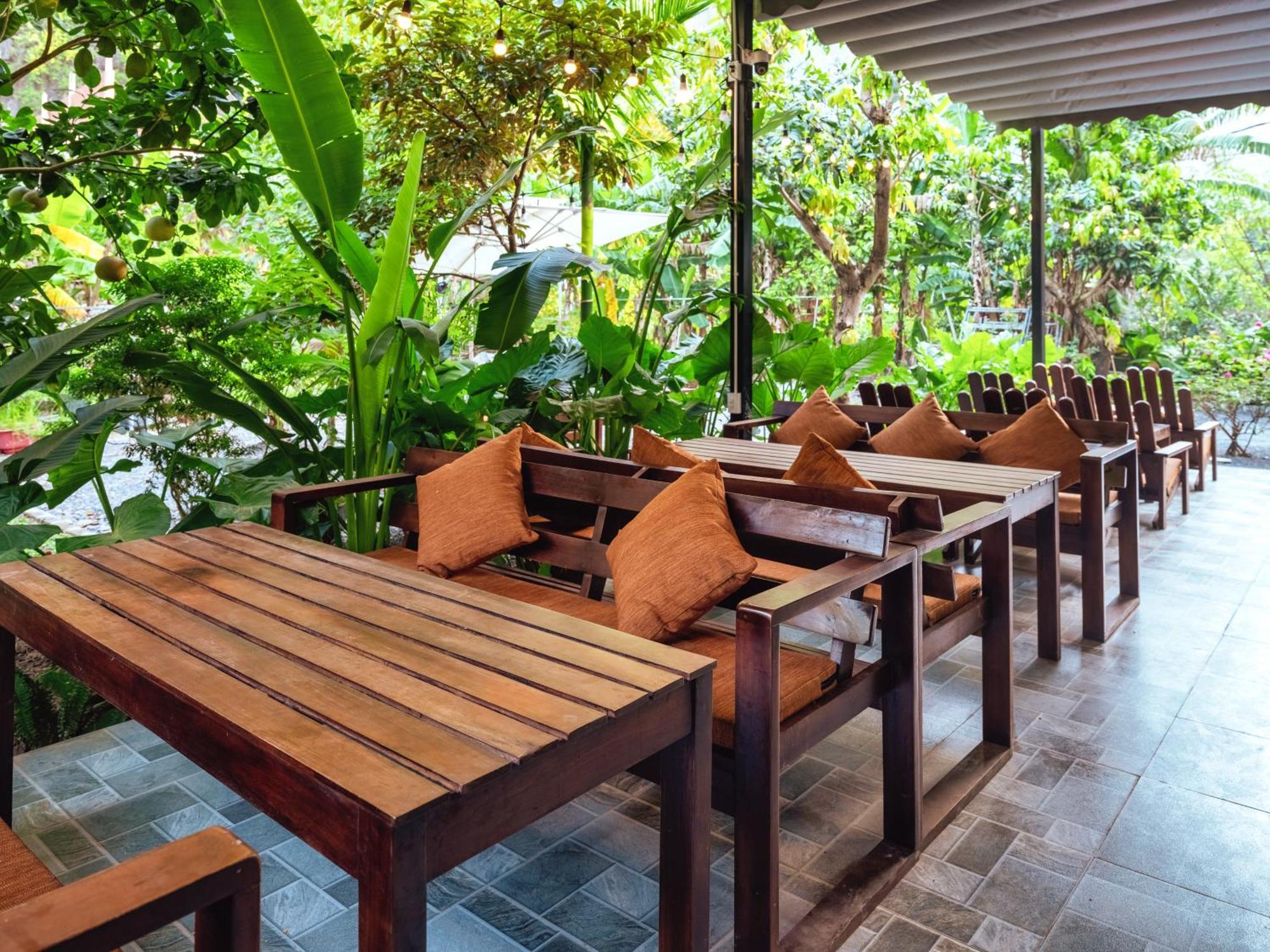 Cozy Beer Garden Homestay 닌빈 외부 사진